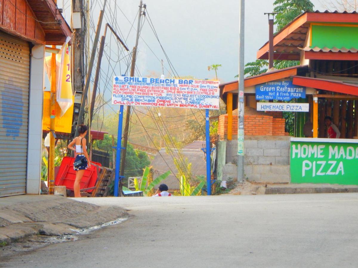 Vang Vieng Camellia Hotel Exteriör bild